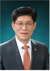 국토부 장관에 내정된 노형욱 국무조정실장. [청와대 제공]